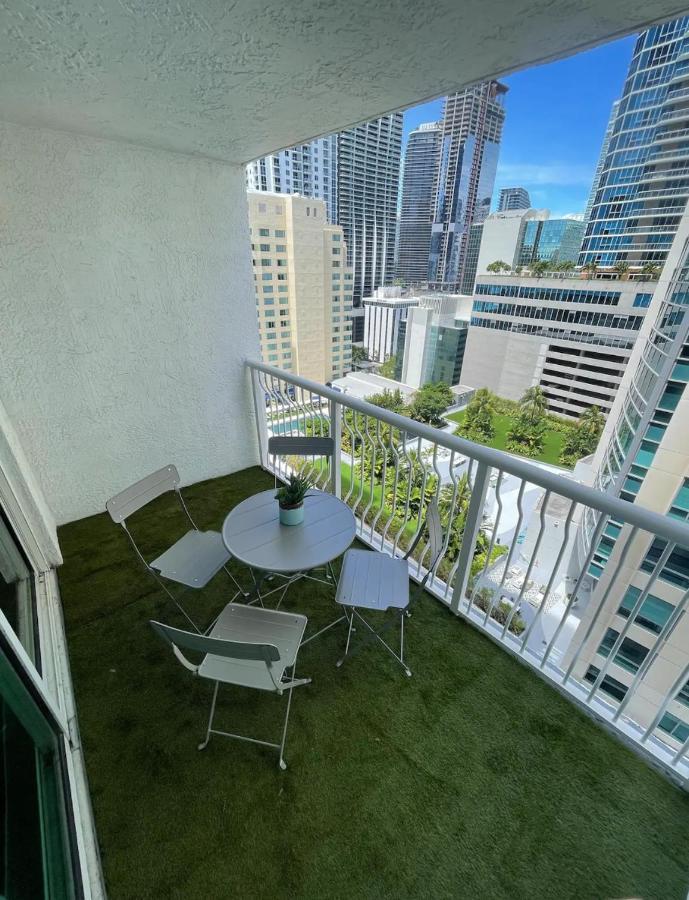 Studios In Brickell With Pool, Gym, Free Parking And Game Room Miami Eksteriør billede