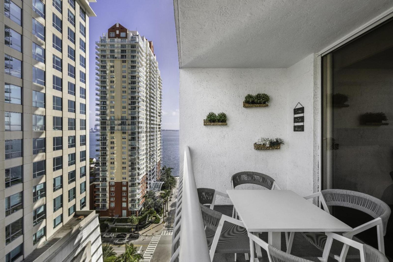 Studios In Brickell With Pool, Gym, Free Parking And Game Room Miami Værelse billede