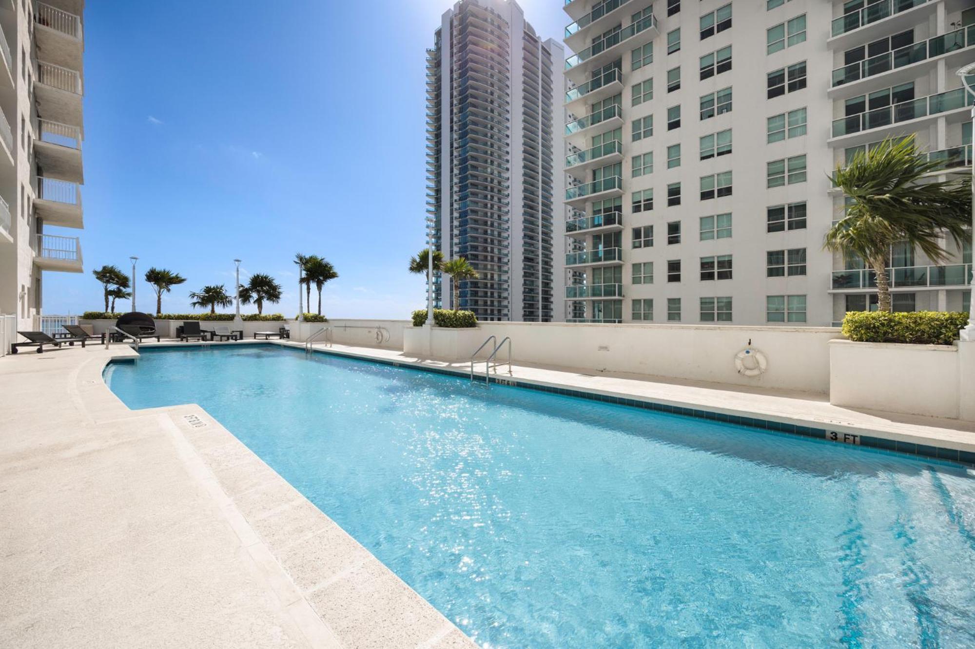 Studios In Brickell With Pool, Gym, Free Parking And Game Room Miami Eksteriør billede