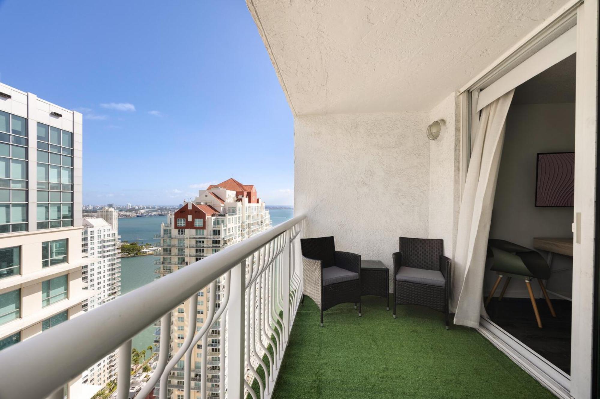 Studios In Brickell With Pool, Gym, Free Parking And Game Room Miami Værelse billede